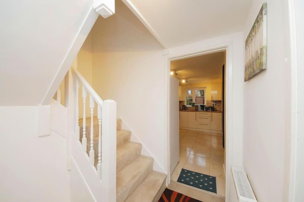 Beautiful Home Close To Town Free Netflix, Wifi Solihull Eksteriør billede